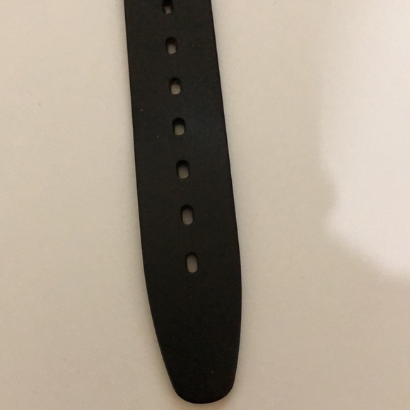 WATCH - Picture 4 of 5